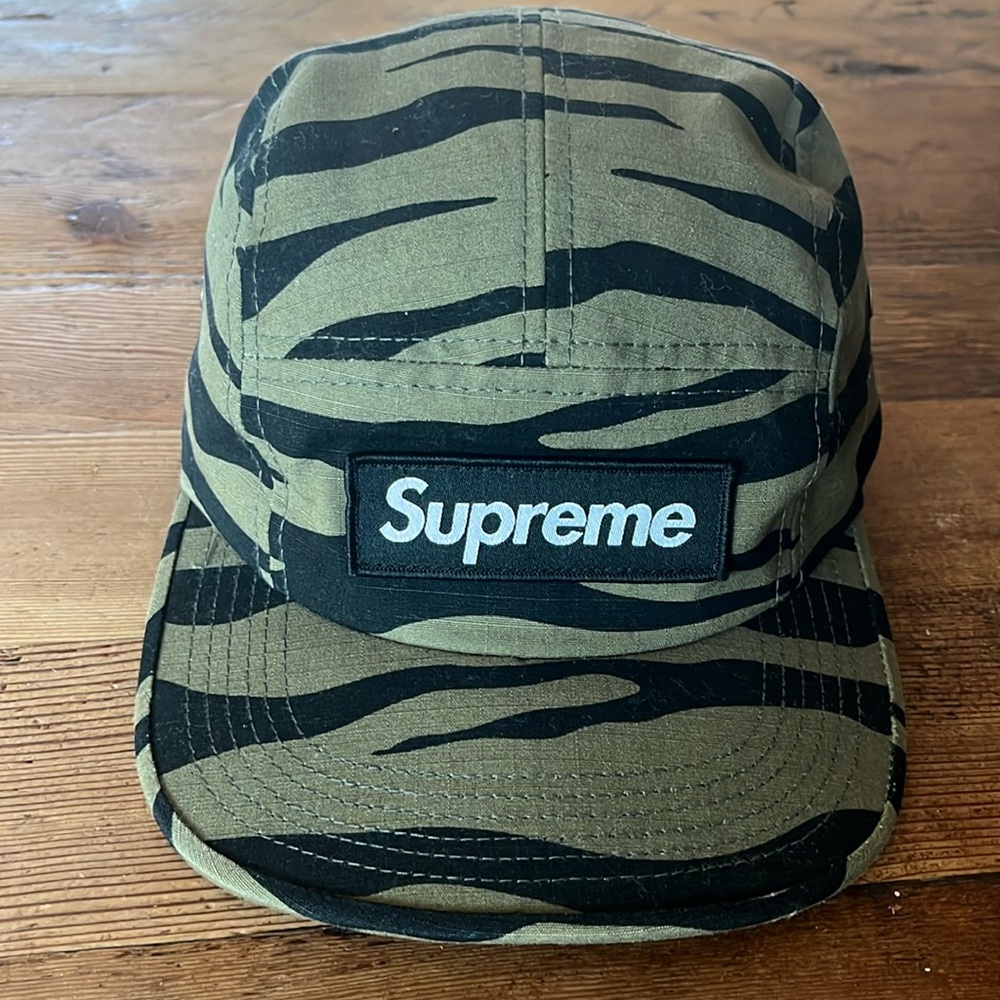 SUPREME hat